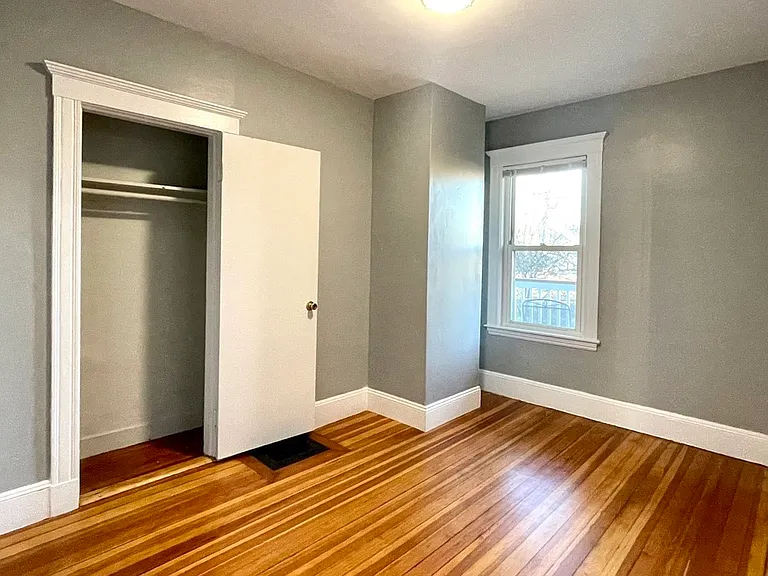 29 W Tremlett St #1 — Photo 3