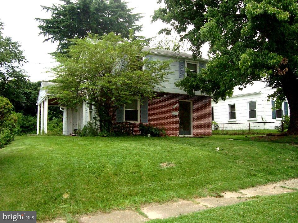 1st image of 1227 Seven Oaks Rd