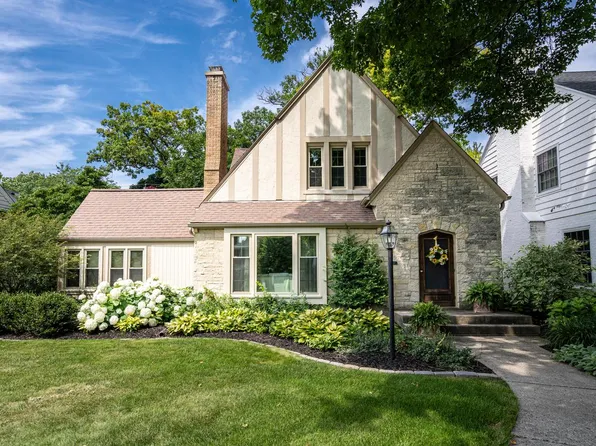 6115 North Kent AVENUE, Whitefish Bay, WI 53217