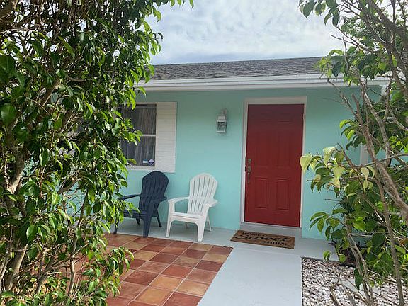 3rd image of 955 York Street