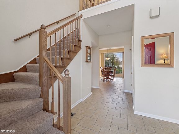 2nd image of 799 Foxmoor Ln