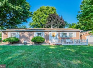 509 Wayne Dr, Mechanicsburg, PA 17055