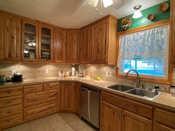 4th image of 3834 W Glenwood St