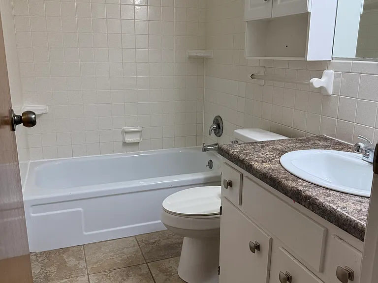 900 W Main St #14 — Photo 7