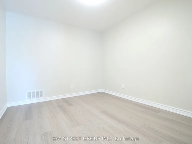 117 Pindar Cres #MAIN FLOOR — Photo 22