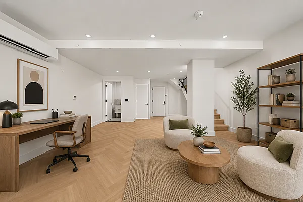 Living room, photo 2