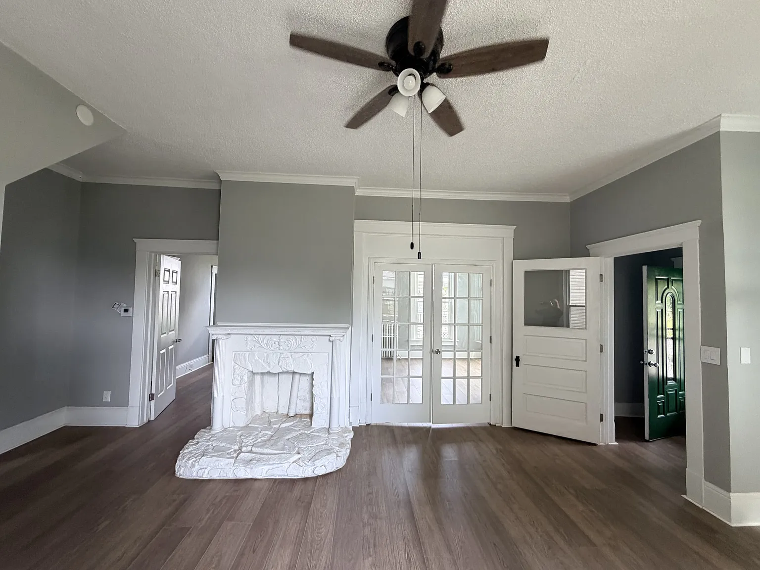 2 bed, 1000 sqft, $1,400 — Photo 3
