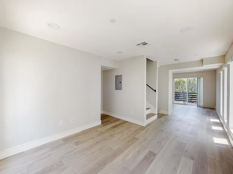 953 1/2 N Mariposa Ave #1/2 — Photo 13