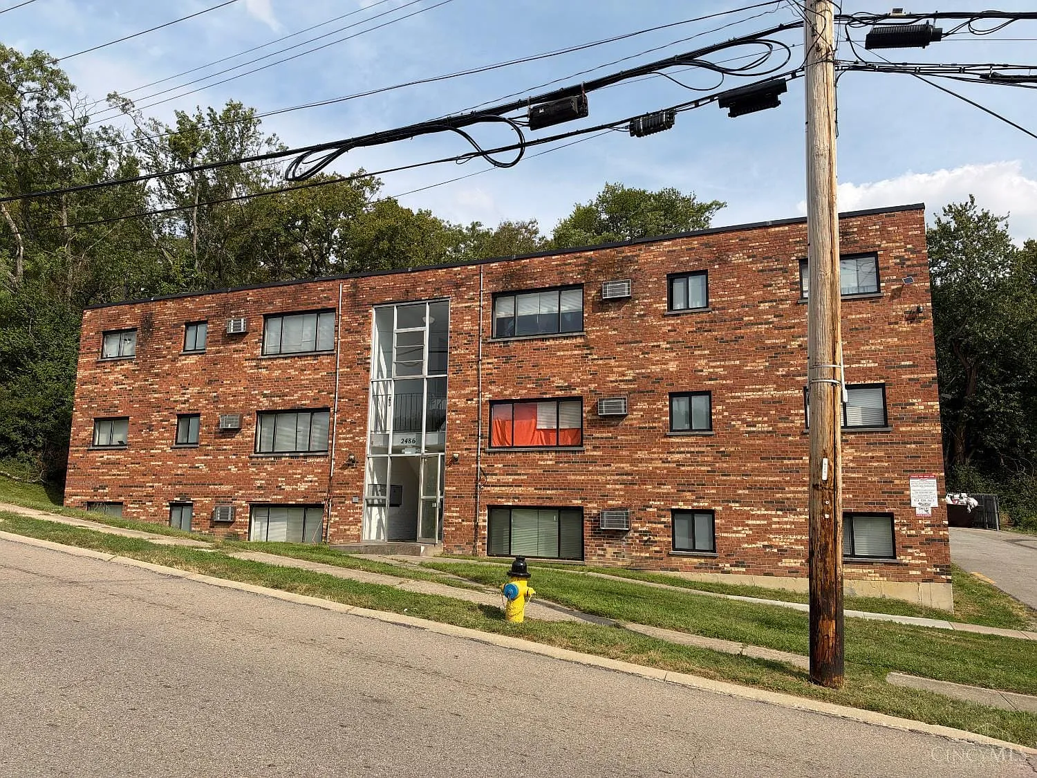 2 bed, 1.0 bath, $1,150 — Photo 1