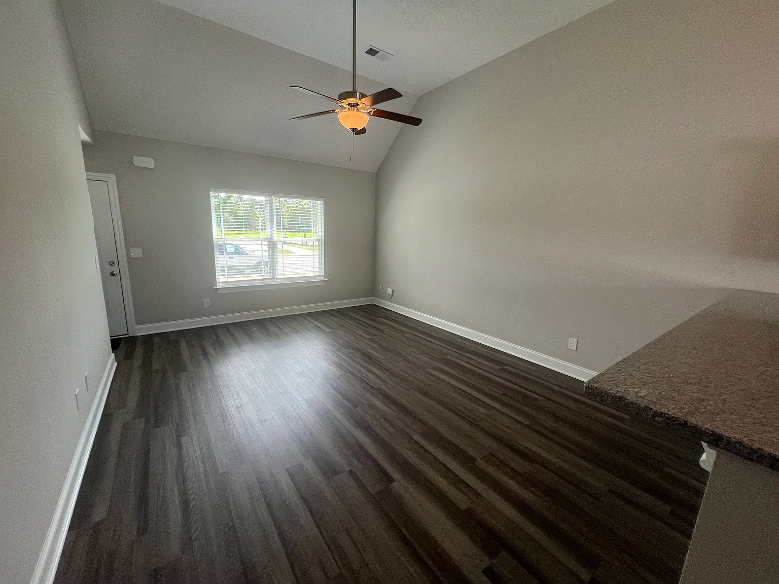 Beautiful 4-Bedroom Home in Christiana ? Built in 2024! — Photo 3