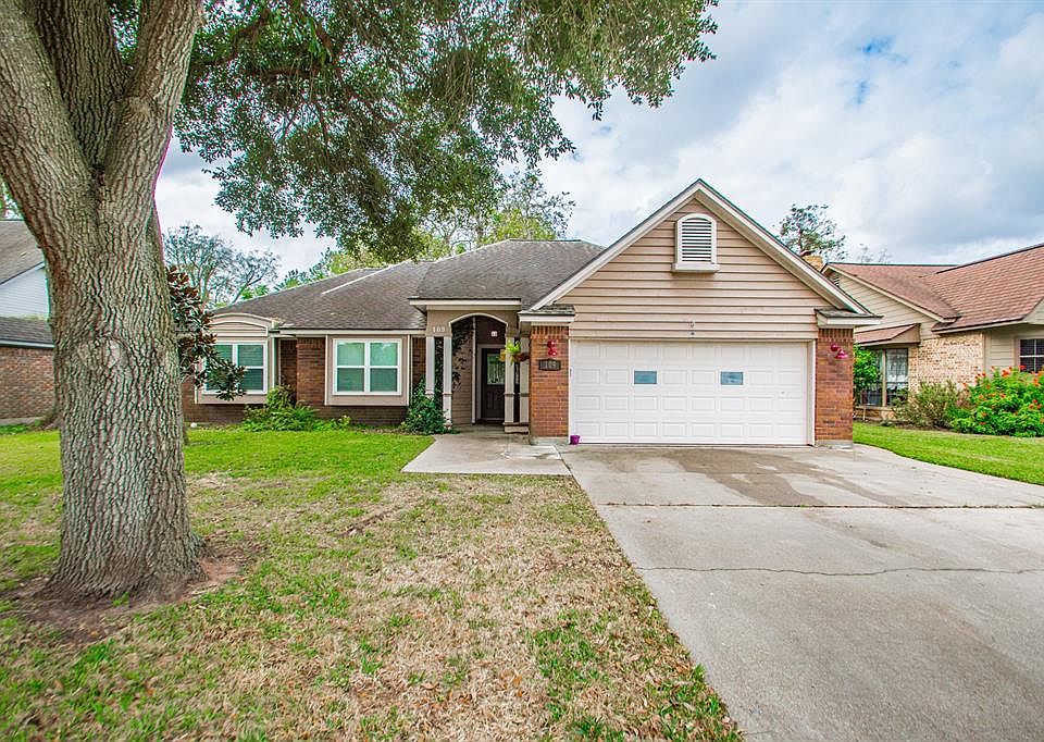1st image of 109 Sandalwood Dr