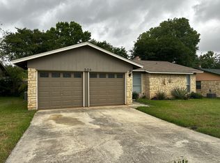 504 Suzzane Rd, Pflugerville, TX 78660