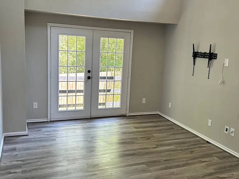 20843 Brandon Dr — Photo 13