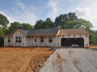 121 S Hillcrest Dr, Vine Grove, KY
