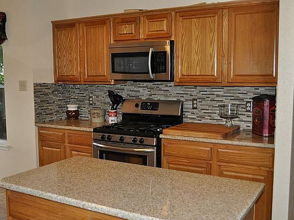 2nd image of 4415 Fountain Creek Ct