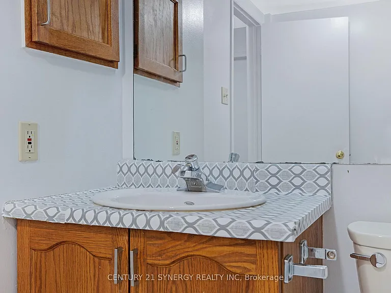 1589 Saint Bernard St #403 — Photo 24