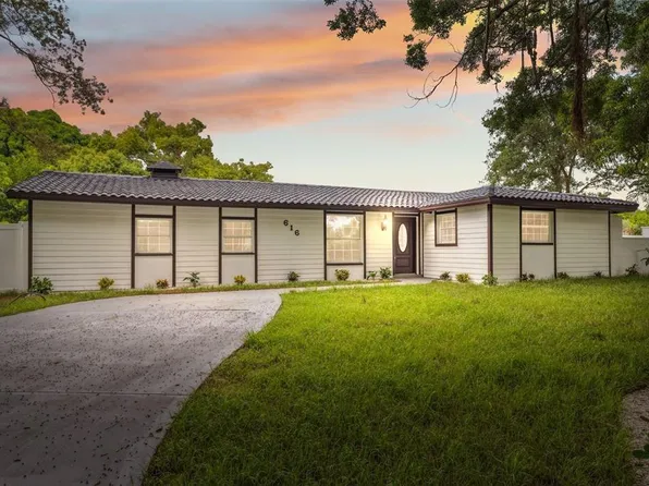 616 Fontana Ln, Bradenton, FL 34209