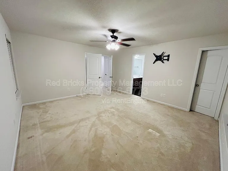 9315 Grand Valley Dr — Photo 17