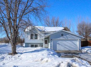 2838 Village Green Dr, Moorhead, MN 56560