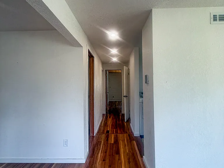 1278 Ridge Rd — Photo 32