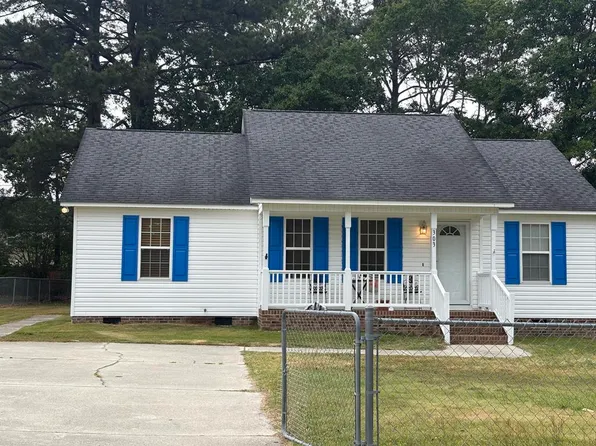 303 Sunrise Ave, Smithfield, NC 27577