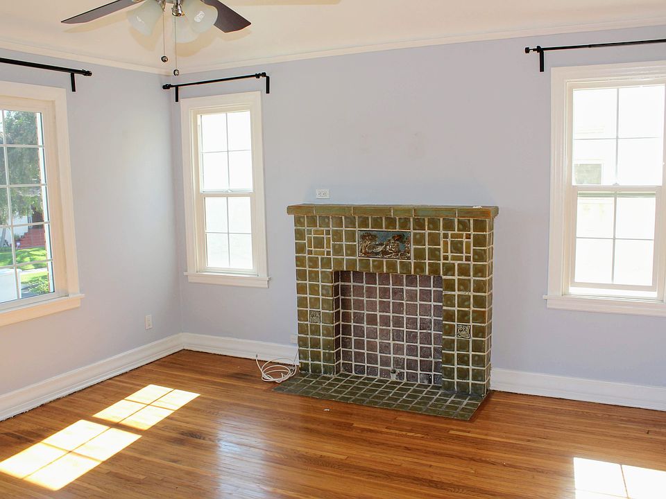 1st image of 1011 1/2 S Orange Dr