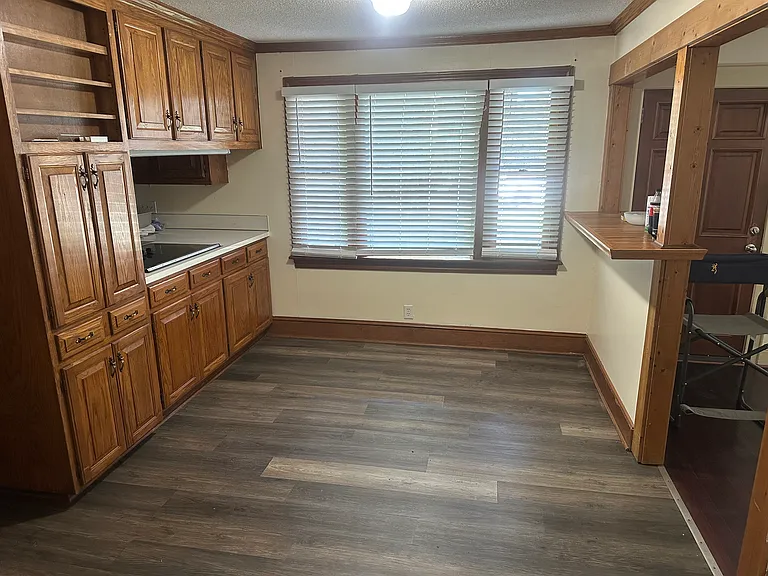 100 Echo Ave — Photo 17