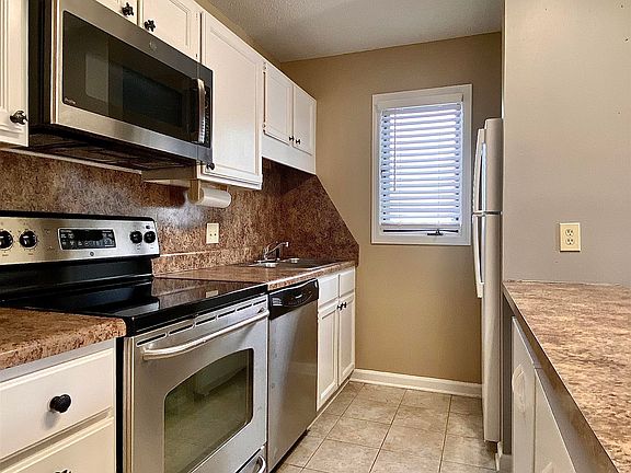 5th image of 206 Double Eagle Dr. #H 1