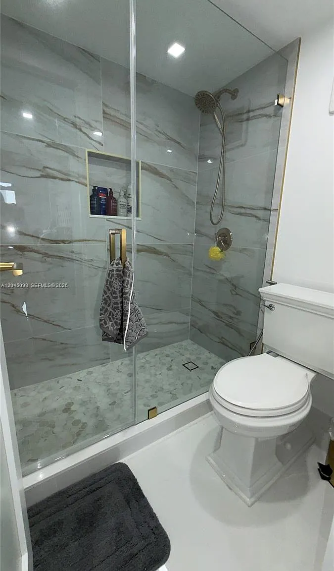 2333 Brickell Ave — Photo 3