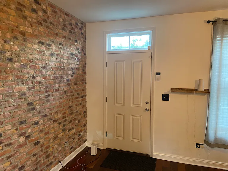10748 S Champlain Ave — Photo 8