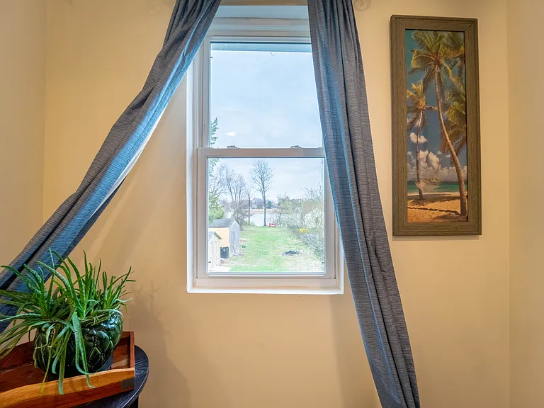 8033 Edgewater Ave — Photo 34
