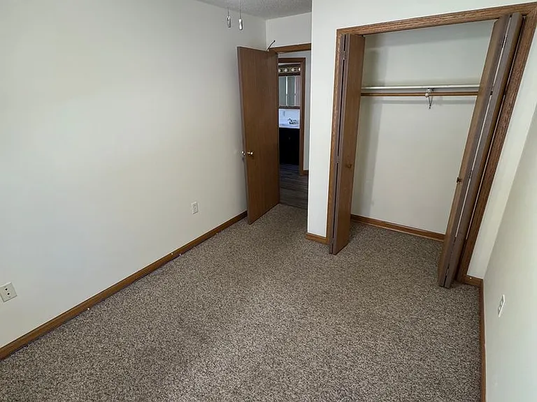 90 E Gridley Ave — Photo 7