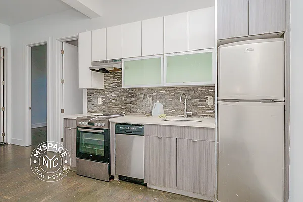 Rented by MySpaceNYC | media 2