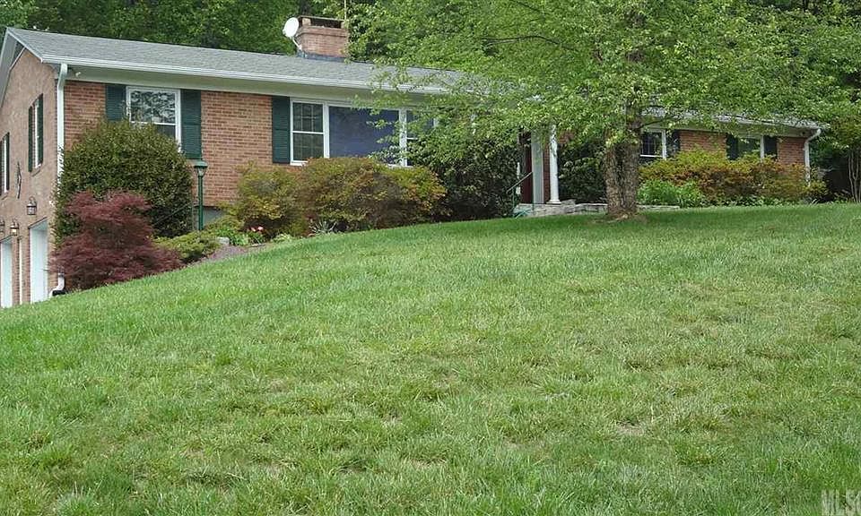 1st image of 513 Tremont Park Dr SE