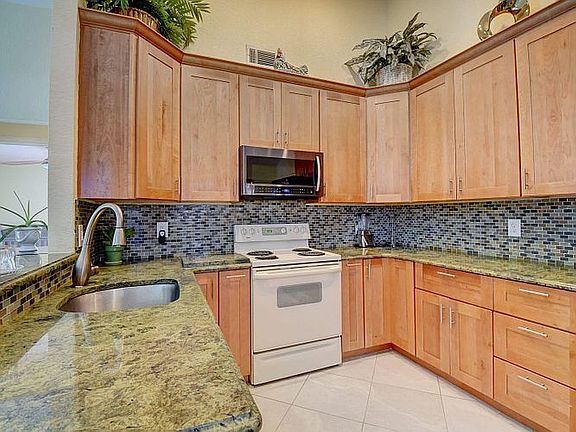 5th image of 5487 Courtney Cir