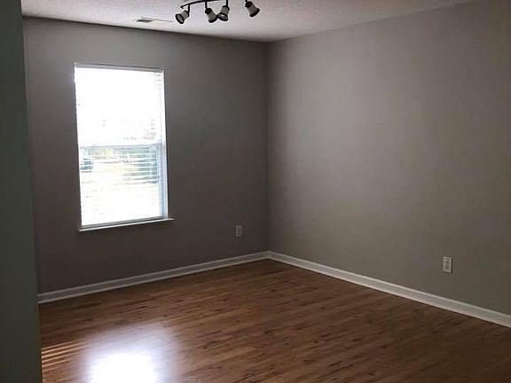 3rd image of 2023 Sweet Bay Dr
