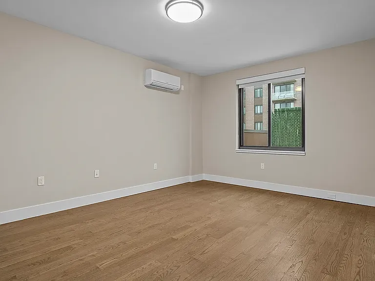 2885 W 15th St #2Q — Photo 6