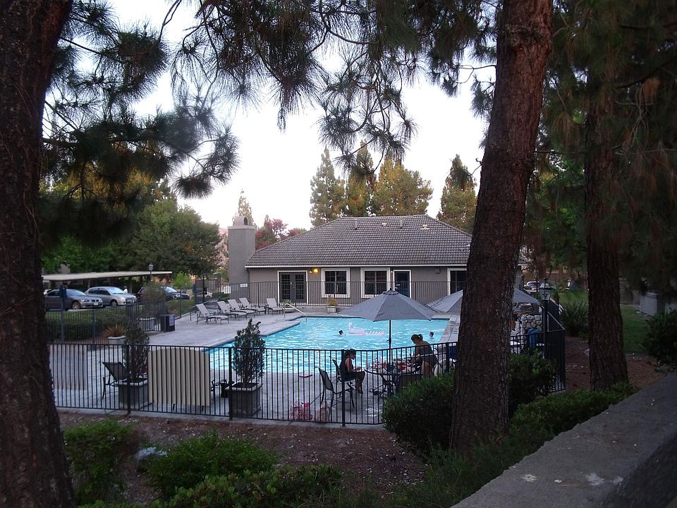 1st image of 14936 Avenida Venusto Unit 9