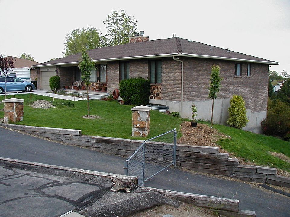 2nd image of 1086 W Framewood Ln