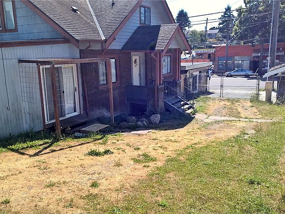 2nd image of 5105 S Wildwood Ln