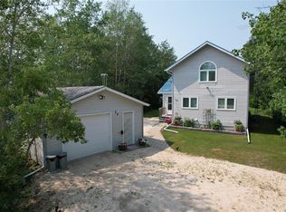 55 Clubhouse Rd, Gimli, MB R0C2W0