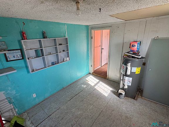 3rd image of 1503 Smedley Rd