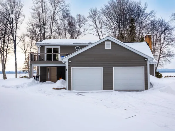 3344 Lakeshore Dr, Sault Sainte Marie, MI 49783