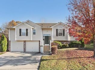 5057 NW Flintridge Rd, Riverside, MO 64150