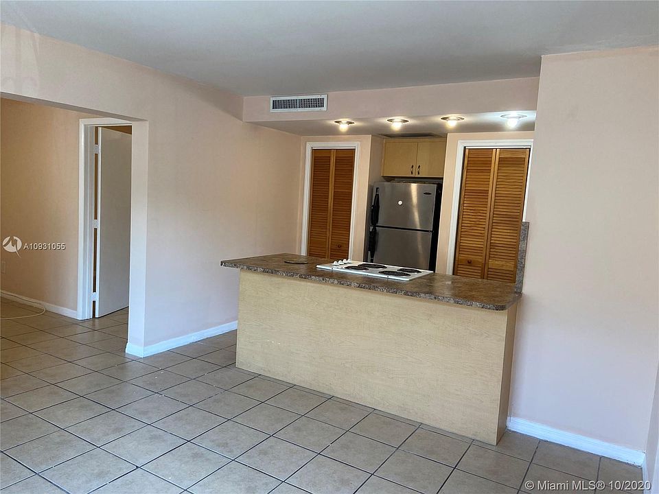 1st image of 15024 Royal Palm Ln #15024