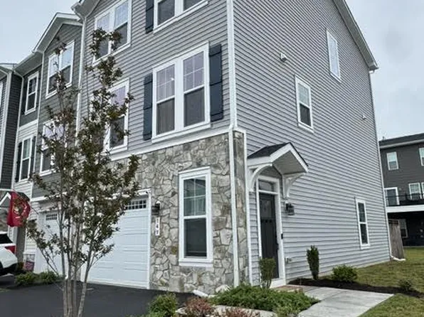149 Choke Cherry Ct, Lake Frederick, VA 22630