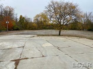 240 W Maple Ave, Adrian, MI 49221