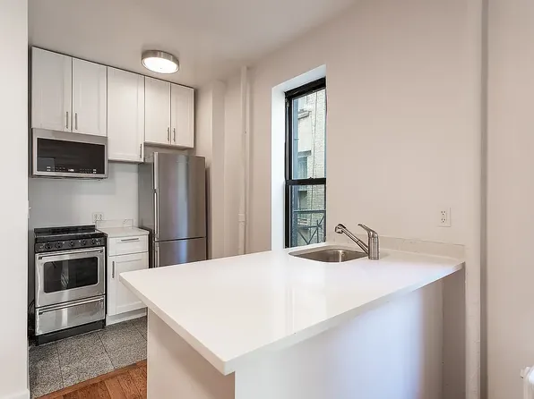 165 Mulberry St APT 8, New York, NY 10013