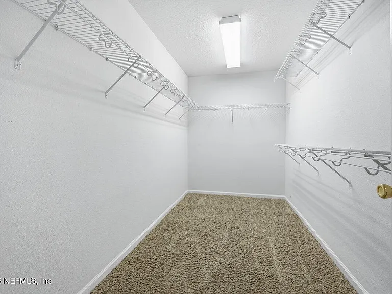 11152 Castlemain Cir S — Photo 24