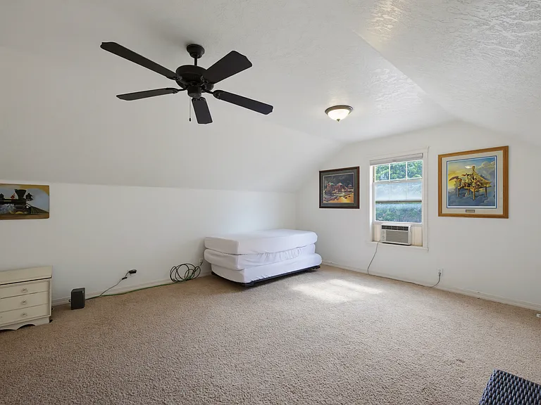 1739 E Pisa St — Photo 15